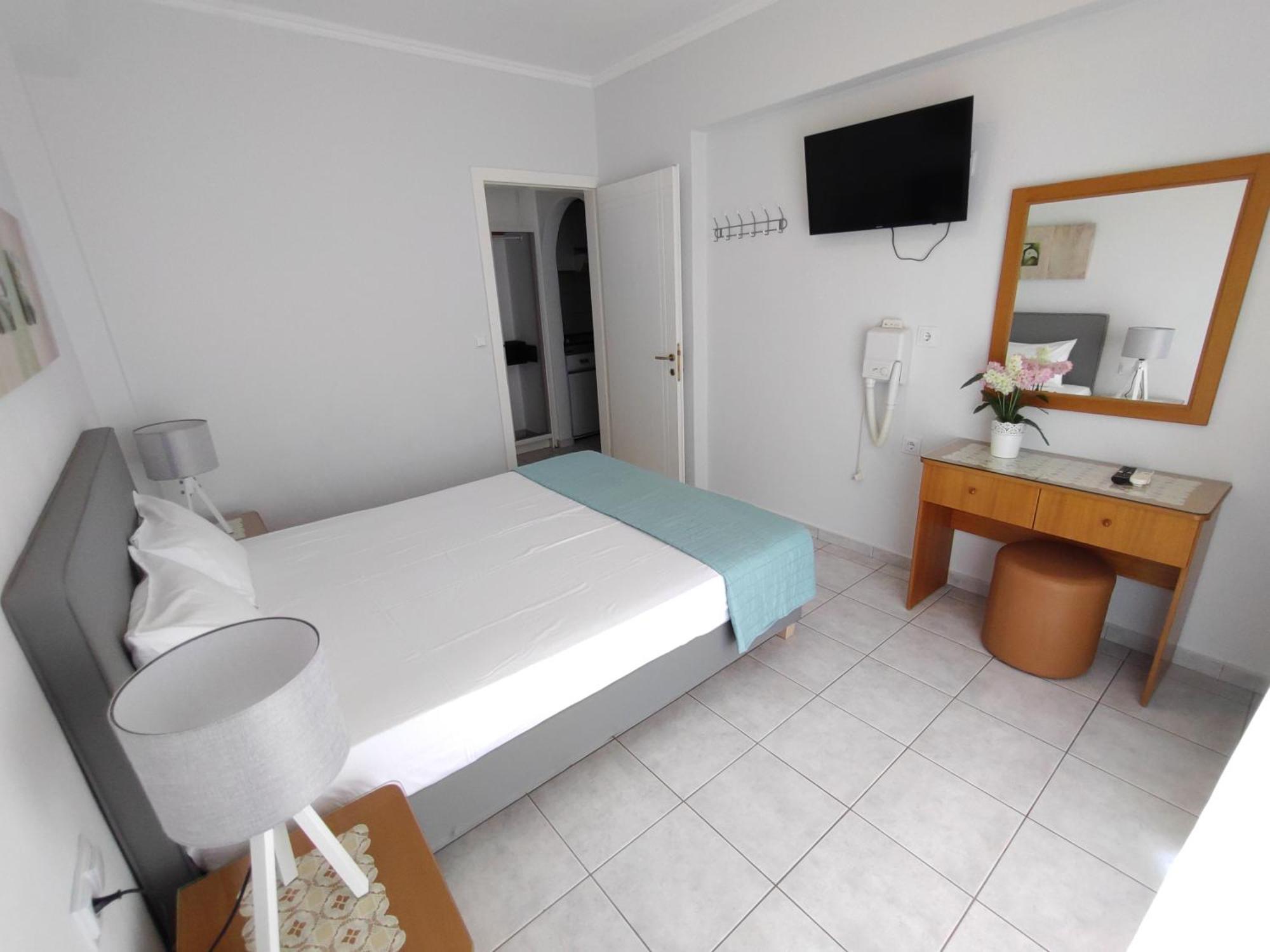 Ioli Apartments ลีเมนาส ภายนอก รูปภาพ