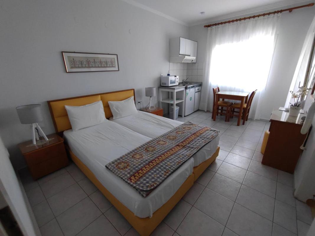 Ioli Apartments ลีเมนาส ภายนอก รูปภาพ
